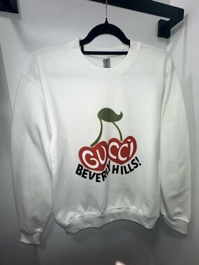 Gildan Printed White Sweatshirt